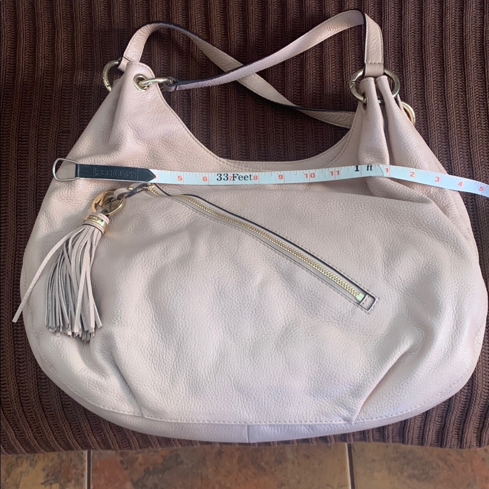 Michael Kors Leather Blush Hobo Bag with Dustbag. - Picture 7 of 15